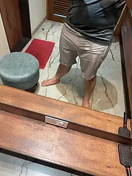 Snapshot of versatile_guy01 chatting on February 9, 2026, 10:02 am versatile guy01 online show from February 9, 2026, 10:02 am