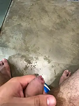 Snapshot of versatile_guy01 chatting on September 10, 2025, 3:05 am versatile guy01 online show from September 10, 2025, 3:05 am