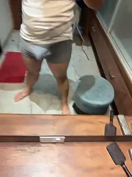 Snapshot of versatile_guy01 chatting on February 7, 2026, 1:57 am versatile guy01 online show from February 7, 2026, 1:57 am