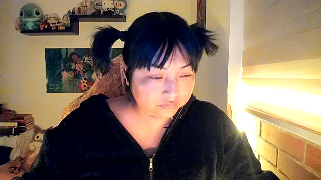 Shaddycute  online show from February 12, 2026, 2:44 am