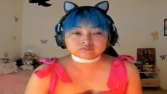 Shaddycute  online show from September 17, 2025, 12:07 pm