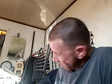 gettinit2wice online show from February 10, 2025, 11:34 pm