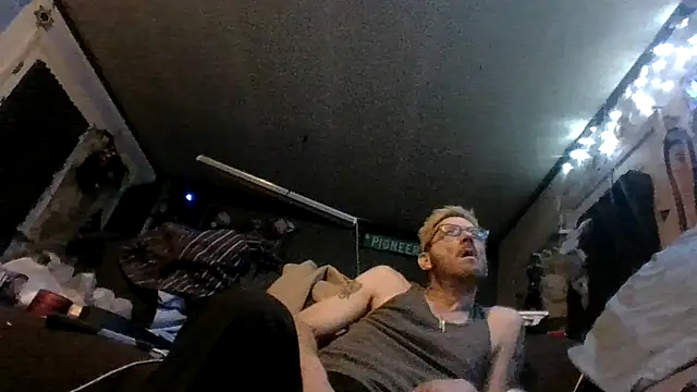 gettinit2wice online show from December 22, 2025, 12:49 pm