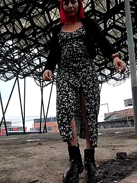 florecita9 online show from March 19, 2025, 8:11 pm