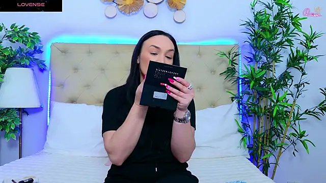 DaliyaArabian online show from April 22, 2026, 1:40 pm