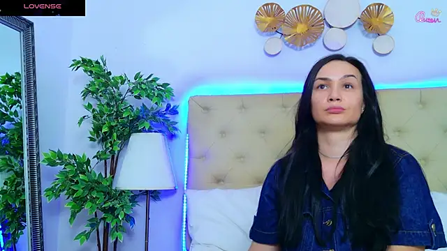 DaliyaArabian online show from June 25, 2026, 12:21 pm