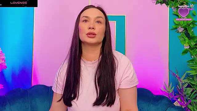 Snapshot of DaliyaArabian chatting on May 13, 2026, 12:12 pm DaliyaArabian online show from May 13, 2026, 12:12 pm