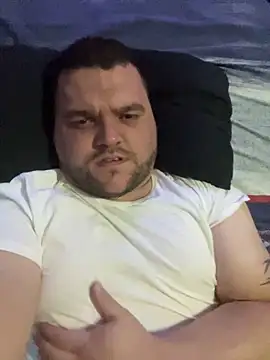 Snapshot of Mikey-HH chatting on January 7, 2025, 5:09 pm Mikey-HH online show from January 7, 2025, 5:09 pm