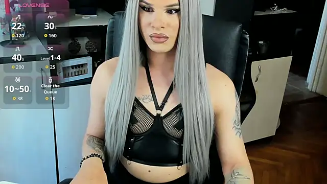 EvelynLexy online show from May 12, 2026, 12:33 pm