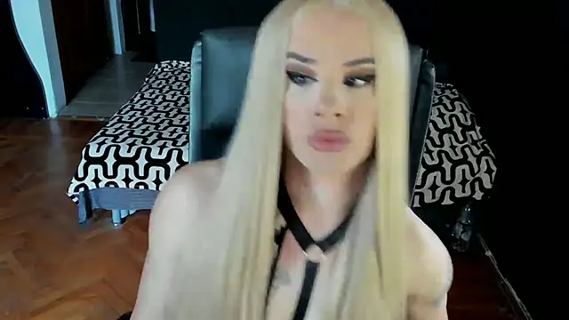 EvelynLexy online show from September 22, 2025, 7:36 am