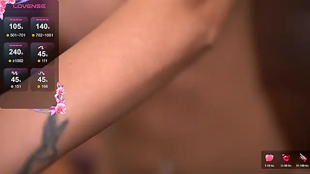 KairaAndrews online show from November 29, 2025, 7:36 pm