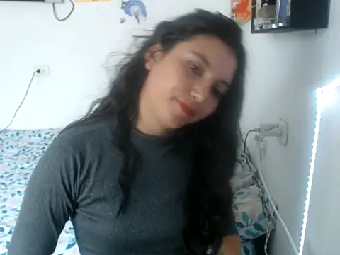 HannaKlein online show from September 22, 2025, 6:03 pm