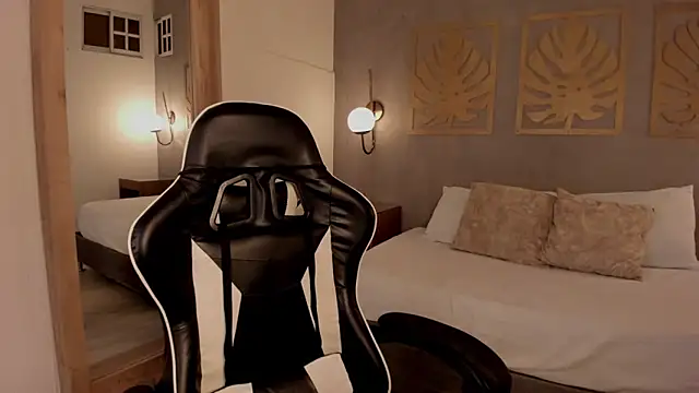 caro03x online show from April 22, 2026, 2:18 am