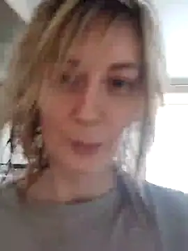 Snapshot of AvelinaLeoni chatting on December 25, 2024, 5:48 am AvelinaLeoni online show from December 25, 2024, 5:48 am