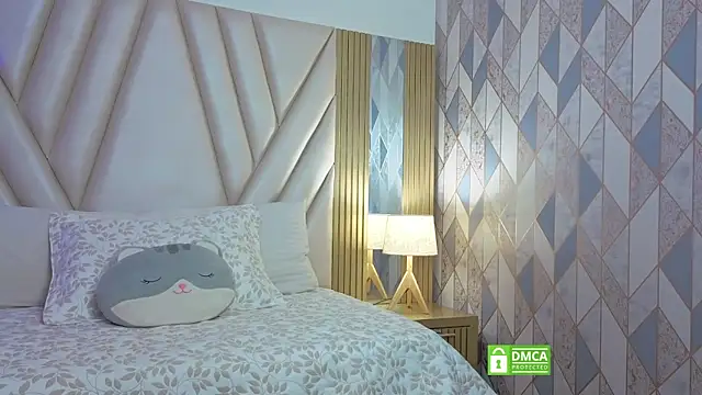 Miia harper  online show from September 28, 2025, 12:56 pm