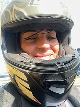 Snapshot of karenlennox1 chatting on November 17, 2025, 8:13 pm karenlennox1 online show from November 17, 2025, 8:13 pm