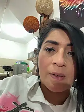 Snapshot of karenlennox1 chatting on January 13, 2026, 10:24 pm karenlennox1 online show from January 13, 2026, 10:24 pm