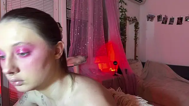 Snapshot of Jenny_darling_love chatting on June 22, 2026, 8:17 pm Jenny darling love online show from June 22, 2026, 8:17 pm