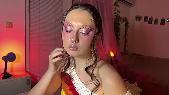 Jenny darling love online show from June 5, 2026, 8:58 pm