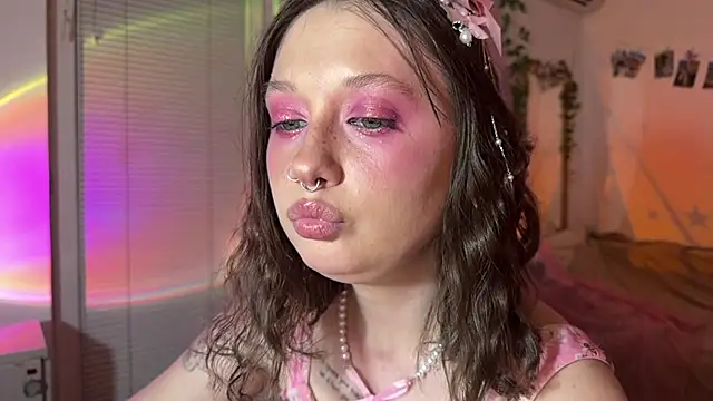 Snapshot of Jenny_darling_love chatting on July 24, 2026, 7:10 pm Jenny darling love online show from July 24, 2026, 7:10 pm