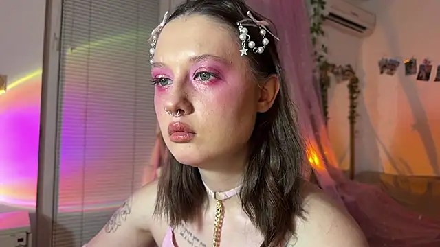 Snapshot of Jenny_darling_love chatting on July 26, 2026, 6:59 pm Jenny darling love online show from July 26, 2026, 6:59 pm