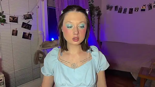 Jenny darling love online show from May 4, 2026, 6:11 pm