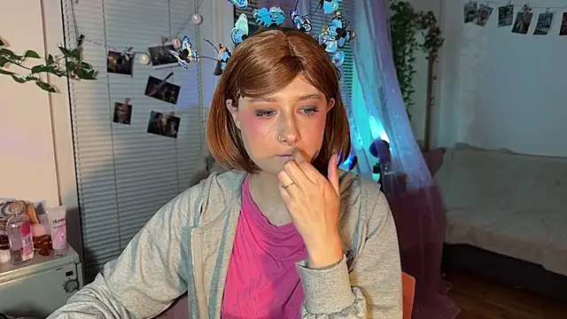 Jenny darling love online show from May 3, 2026, 6:11 pm