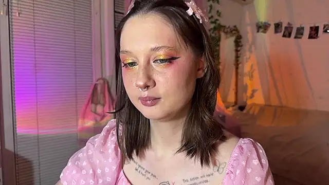 Snapshot of Jenny_darling_love chatting on July 10, 2026, 7:14 pm Jenny darling love online show from July 10, 2026, 7:14 pm