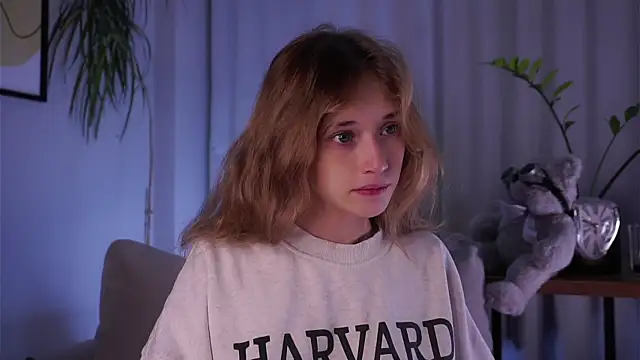 EdlinHargus online show from September 11, 2025, 1:38 am