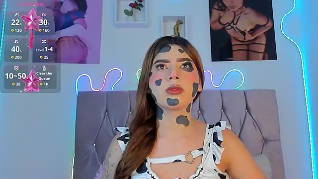 Ashley piinkk  online show from October 19, 2025, 10:40 am