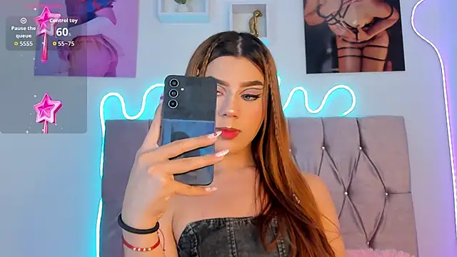 Ashley piinkk  online show from September 26, 2025, 12:12 pm