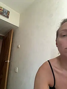 UmaTruewoman online show from June 25, 2026, 6:18 am
