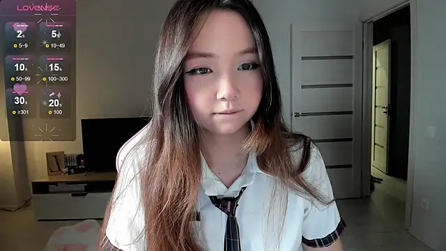 Snapshot of Fluffy_Rose chatting on February 18, 2026, 1:07 pm Fluffy Rose online show from February 18, 2026, 1:07 pm