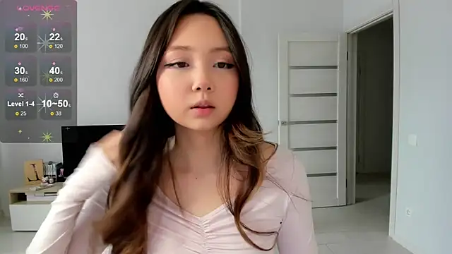 Snapshot of Fluffy_Rose chatting on March 21, 2026, 4:03 am Fluffy Rose online show from March 21, 2026, 4:03 am