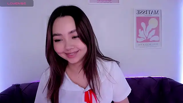 Fluffy Rose online show from March 2, 2025, 12:25 pm