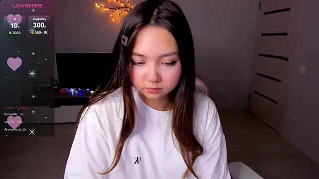 Fluffy Rose online show from September 28, 2025, 2:35 pm