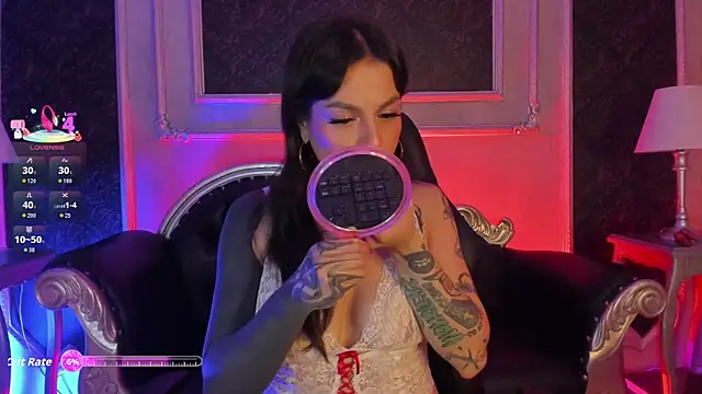 MeganDraco  online show from May 7, 2026, 1:14 pm