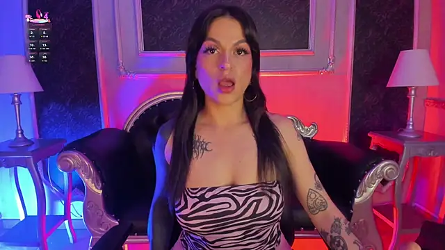 Snapshot of MeganDraco_ chatting on May 20, 2026, 1:08 pm MeganDraco online show from May 20, 2026, 1:08 pm