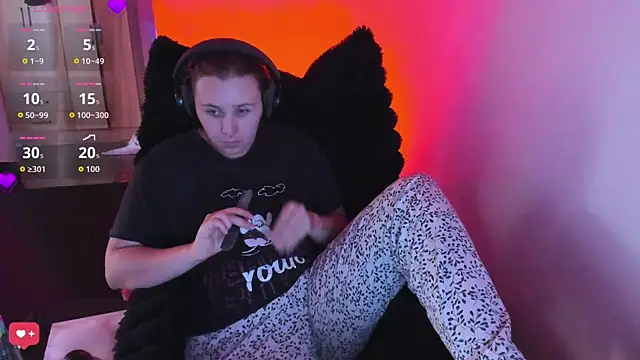 Snapshot of bonnie_moon_ chatting on March 3, 2026, 8:05 pm bonnie moon online show from March 3, 2026, 8:05 pm