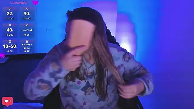 Snapshot of bonnie_moon_ chatting on March 18, 2026, 6:20 pm bonnie moon online show from March 18, 2026, 6:20 pm