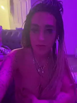 Haleytightlips1986 online show from March 12, 2026, 3:23 am