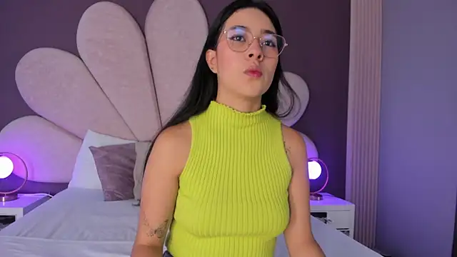 Snapshot of Susa1userma_ chatting on June 3, 2026, 11:33 am Susa1userma online show from June 3, 2026, 11:33 am