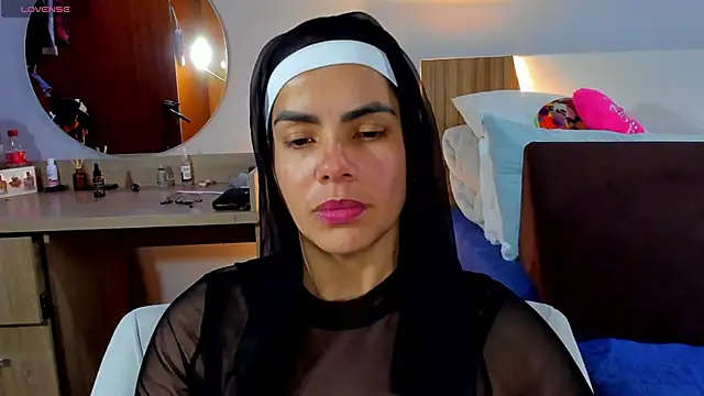 ClaraMariaMon online show from March 18, 2025, 6:39 pm