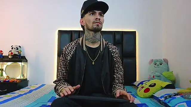 Brutal Sex Fucking online show from June 15, 2026, 11:37 pm
