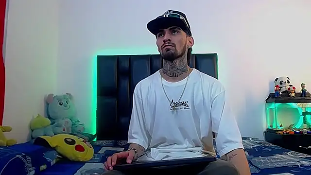 Brutal Sex Fucking online show from June 22, 2026, 2:39 am