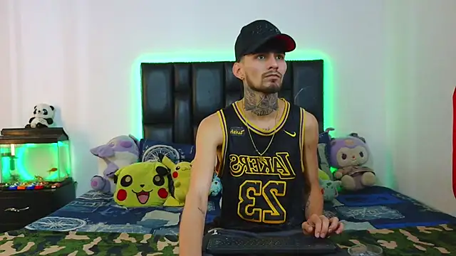Brutal Sex Fucking online show from May 13, 2026, 2:18 am