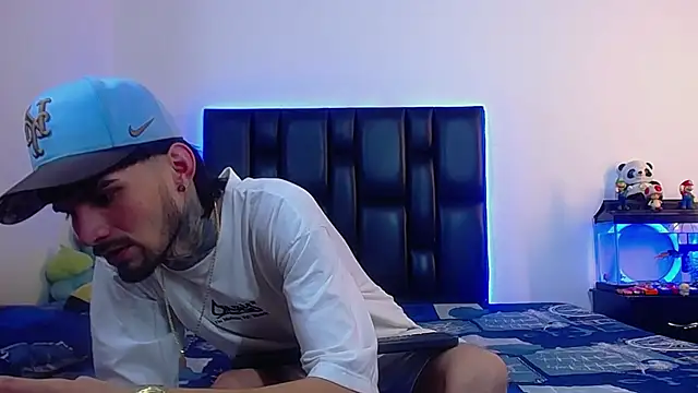 Brutal Sex Fucking online show from June 17, 2026, 10:41 pm