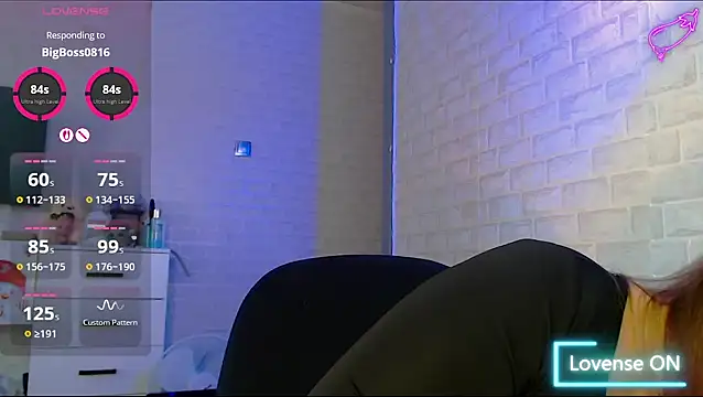 SuchCute online show from September 9, 2025, 2:54 am