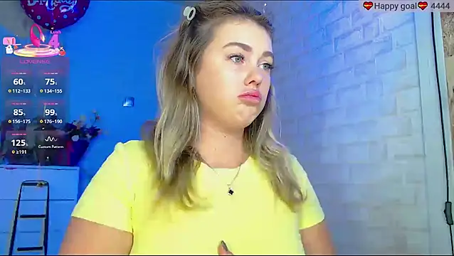 SuchCute online show from September 24, 2025, 2:18 am