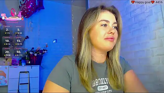 SuchCute online show from September 23, 2025, 2:40 am